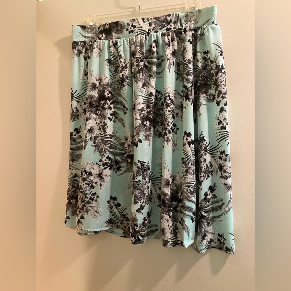 Mint/aqua floral Knee-Length Skater Skirt